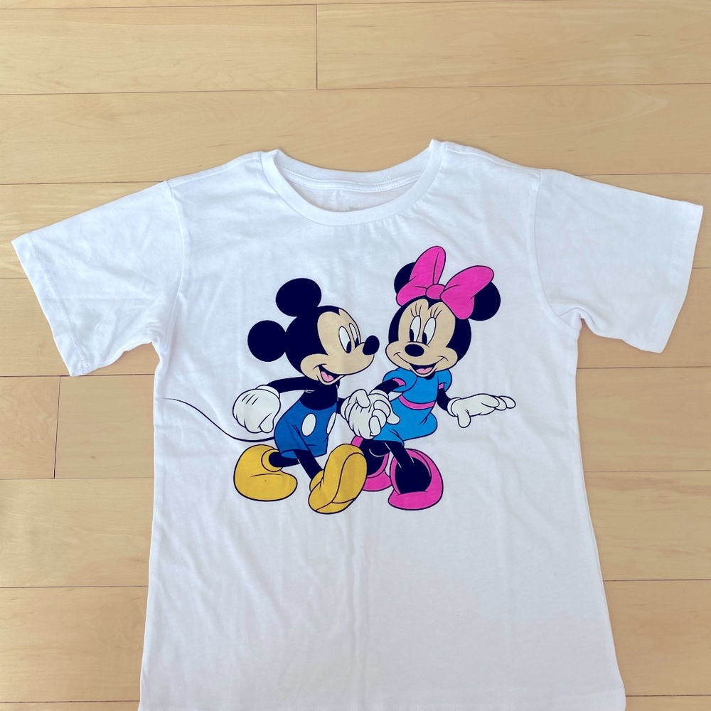 Size 6x Disney shirt and sweatshirt - Picture 5 of 6